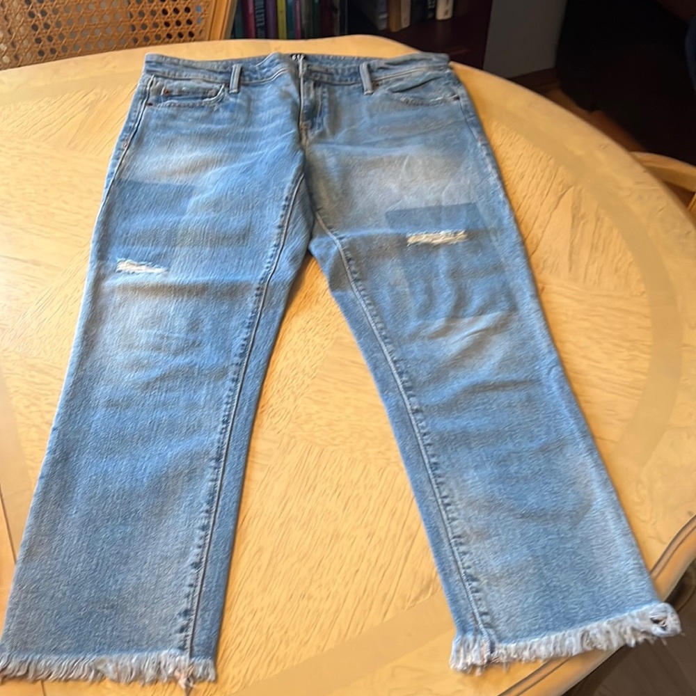 Gap crop girlfriend